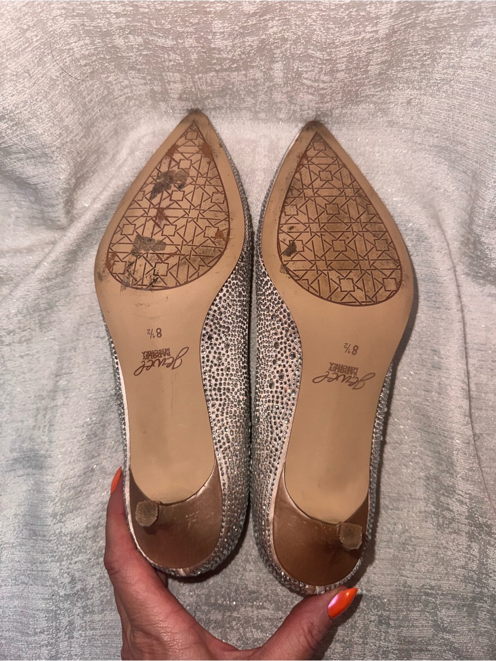 Jewel Badgley Mischka
Women's Frenchie Kitten Heel Evening Pumps, size 8.5 - Picture 9 of 10